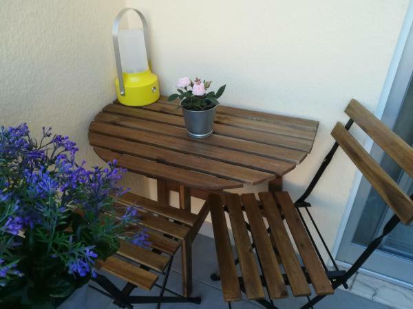 פומבל Iris Apartment מראה חיצוני תמונה