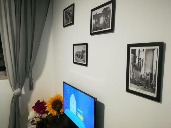 פומבל Iris Apartment מראה חיצוני תמונה