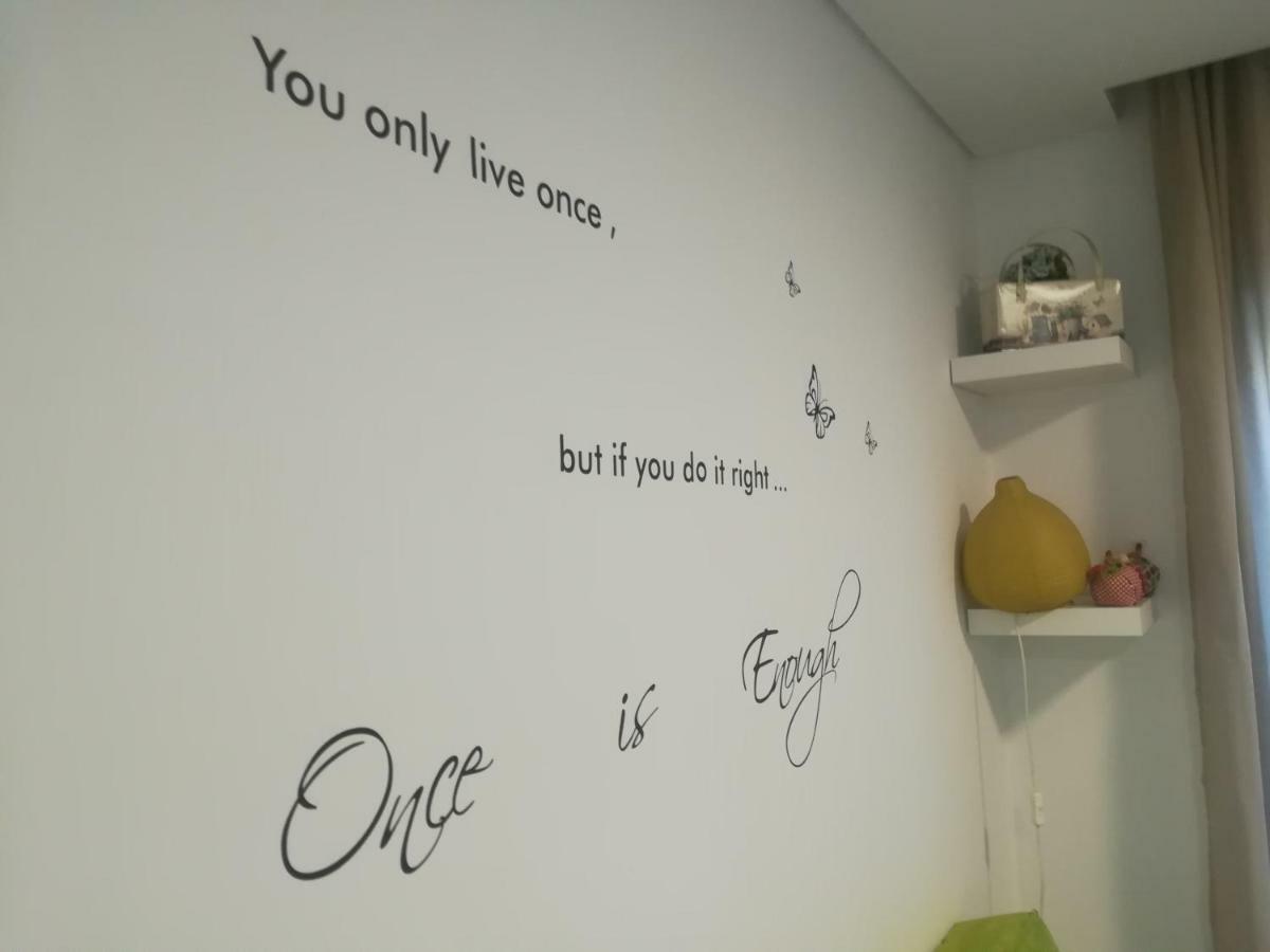 פומבל Iris Apartment מראה חיצוני תמונה