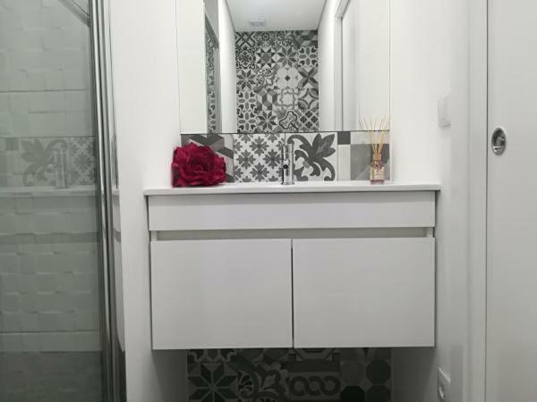 פומבל Iris Apartment מראה חיצוני תמונה