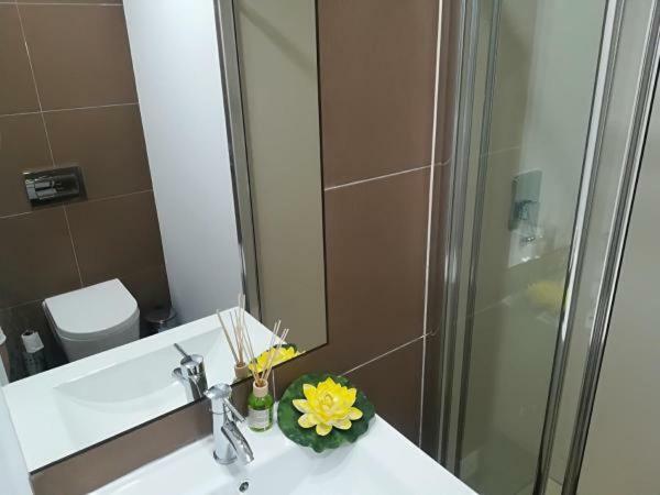 פומבל Iris Apartment מראה חיצוני תמונה